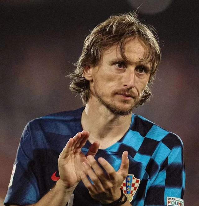 克罗地亚逆转比利时，范戴克状态火热