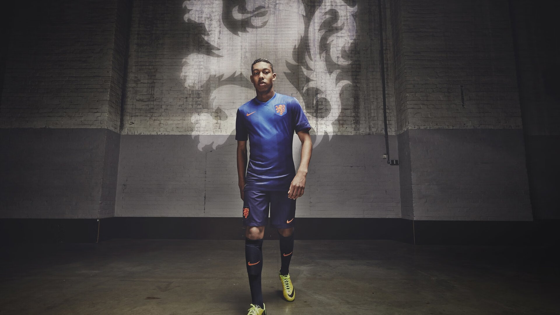 冰原之刃刺破蔚蓝海岸，莱万关键回合不手软，加拿大掀翻马赛铁壁